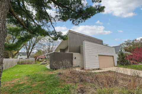 7017 University Avenue, Middleton, WI 53562