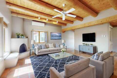22 Encantado Loop, Santa Fe, NM 87508