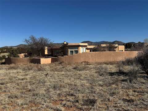 6 Monte Alto Court, Santa Fe, NM 87508