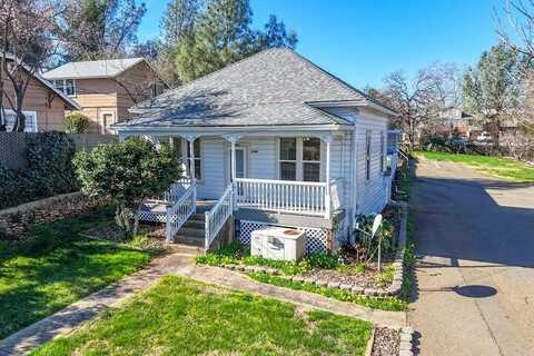 1144 Willis Street, Redding, CA 96001