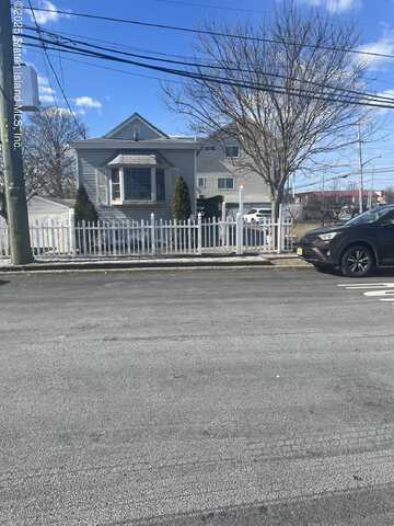 637 Oceanside Avenue, Staten Island, NY 10305
