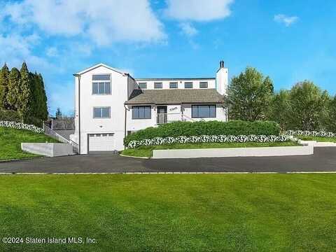 51 Cheviot Road, South Hampton, NY 11968