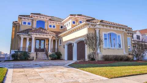530 W Shore Dr, Brigantine, NJ 08203