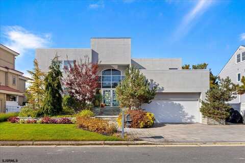 8205 Lagoon Dr, Margate City, NJ 08402