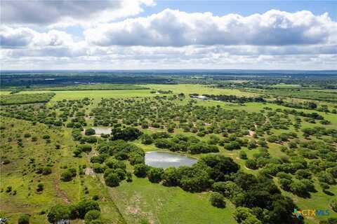 1450 Woelke Rd, Seguin, TX 78155
