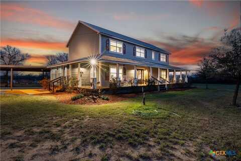 917 County Road 664, Devine, TX 78016