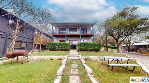 1021 Hillcrest Forest, Canyon Lake, TX 78133