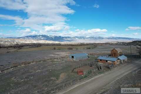 536 Lemhi Road, Salmon, ID 83467