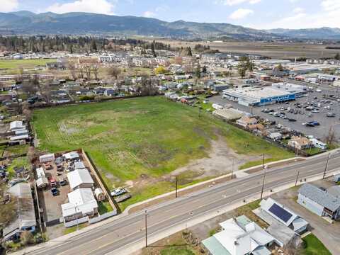 110 Lozier Lane, Medford, OR 97501