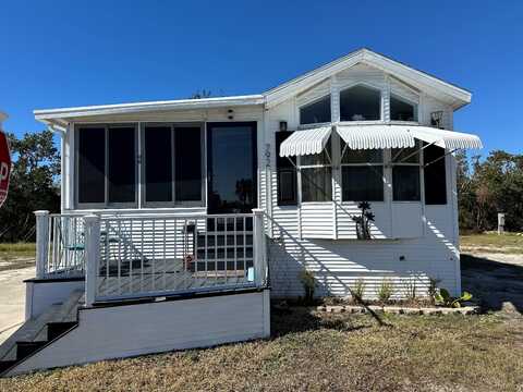 792 Chippewa, Fort Myers Beach, FL 33931