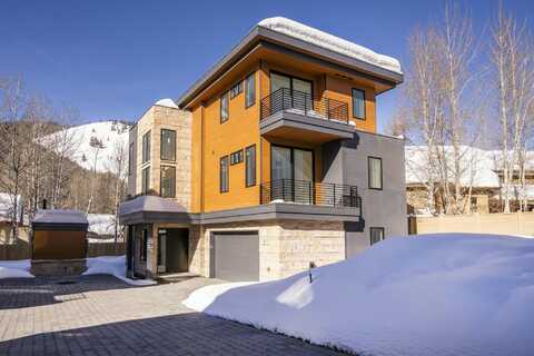 220 Bird Dr, Ketchum, ID 83340