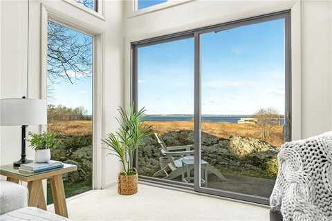 29 Seabreeze Lane, Bristol, RI 02809