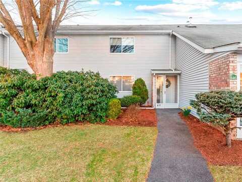 845 Williamsburg Circle, Warwick, RI 02886