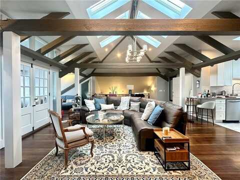 10 Young Street, Newport, RI 02840