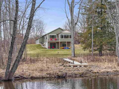 110 S Branch Lane, Hesperia, MI 49421