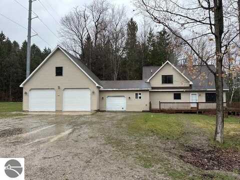 6945 Obervalden, Bellaire, MI 49615