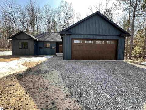 108 Rolling Oak Lane, Roscommon, MI 48653