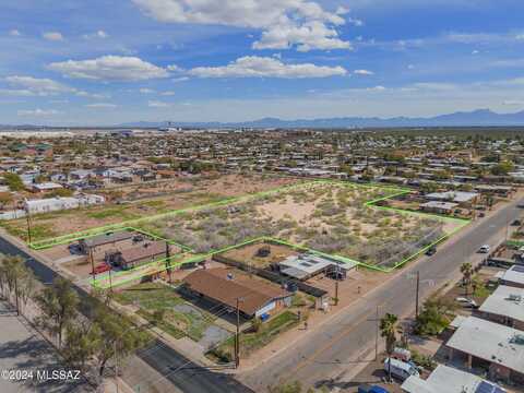 6935 S San Fernando Avenue, Tucson, AZ 85756