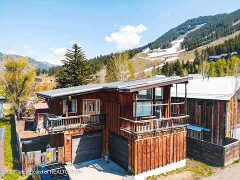 645 S GLENWOOD Street, Jackson, WY 83001
