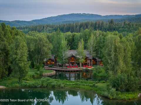 1700 S FALL CREEK Road, Wilson, WY 83014