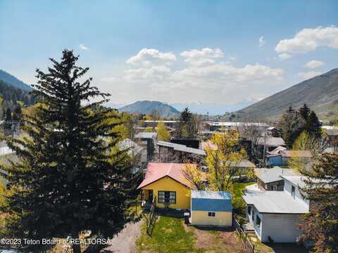 645 S GLENWOOD Street, Jackson, WY 83001