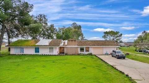 16860 Mark Road, Madera, CA 93636