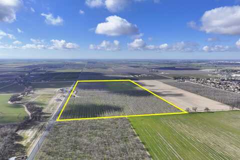10192 Avenue 272, Visalia, CA 93277