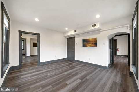 119 S BROAD STREET, KENNETT SQUARE, PA 19348