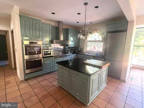3136 SILVERWOOD LANE, VINELAND, NJ 08361
