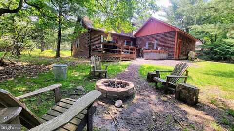 58 HICKORY ROAD, LAKE HARMONY, PA 18624