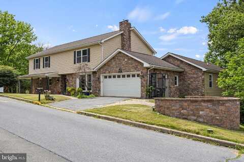 1018 CRESTVIEW AVENUE, READING, PA 19607