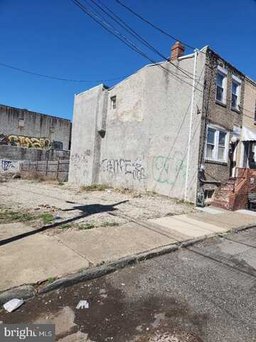 825 DAUPHIN STREET, CAMDEN, NJ 08103