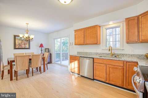 65 FRANCIS, MONTROSS, VA 22520
