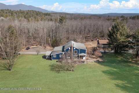21 Schroon Hill Road, Kerhonkson, NY 12446