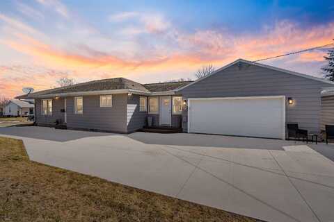 122 Randall Street, Reinbeck, IA 50669