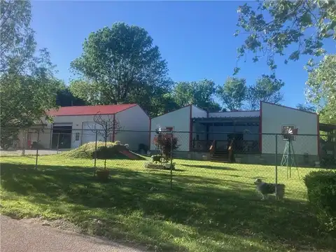 702 Cherry ST, Berryville, AR 72616