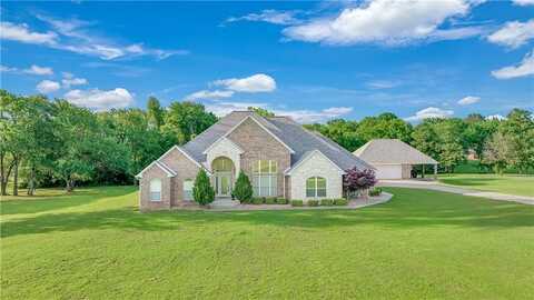 2601 Bugscuffle RD, Lavaca, AR 72941