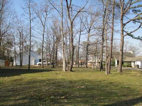 Mission Hills LN, Holiday Island, AR 72631