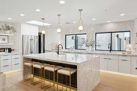 10905 E SAN SALVADOR Drive, Scottsdale, AZ 85259