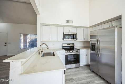 5233 W Voltaire Drive, Glendale, AZ 85304