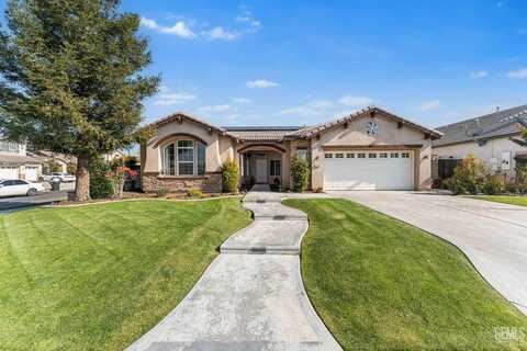 7220 Mist Falls Drive, Bakersfield, CA 93312