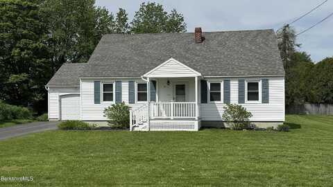 111 Oak Hill Rd, Pittsfield, MA 01201