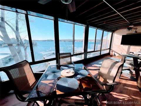 31 Falls Drive, Lake Ozark, MO 65049