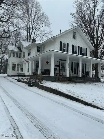 7224 MAPLE STREET, MENTOR, OH 44060
