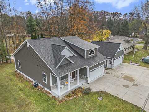 18481 N FRUITPORT ROAD, SPRING LAKE, MI 49456