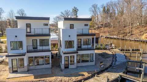 1 N BAILEY AVENUE, SOUTH HAVEN, MI 49090
