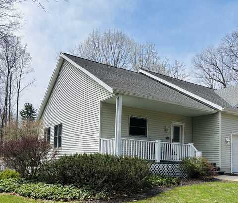 979 MAPLE WOODS DRIVE, SAUGATUCK, MI 49453