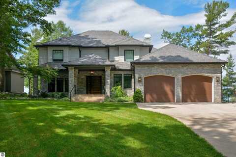 5568 LAKEVIEW DRIVE, INTERLOCHEN, MI 49643