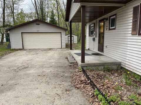 605 ENGLEWOOD DRIVE, ROSCOMMON, MI 48653