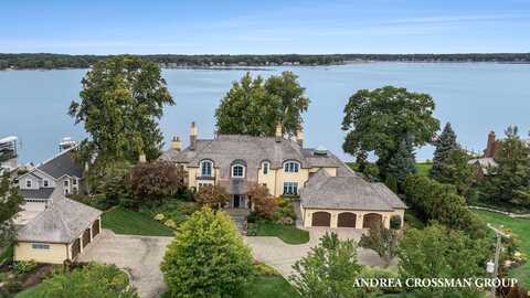 1933 SOUTH SHORE DRIVE, HOLLAND, MI 49423
